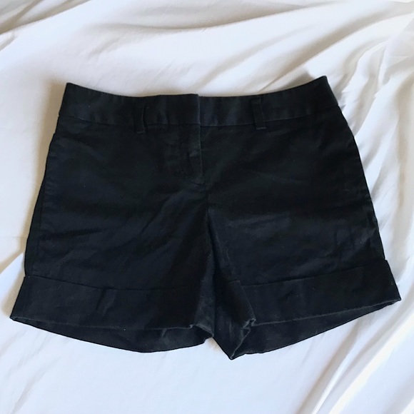 🔥EUC EXPRESS DRESSY FULLY LINED REALLY NICE SOLID BLACK PAIR OF SHORTS!! - Picture 1 of 7